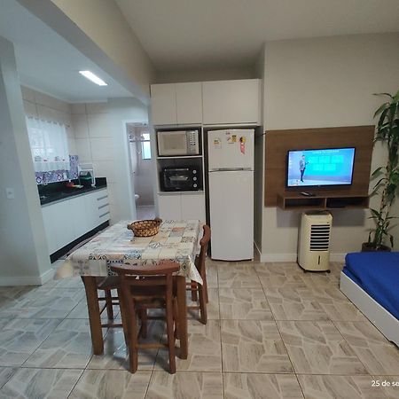 Residencial Bernardo 1 Dormitorio Florianópolis Eksteriør billede